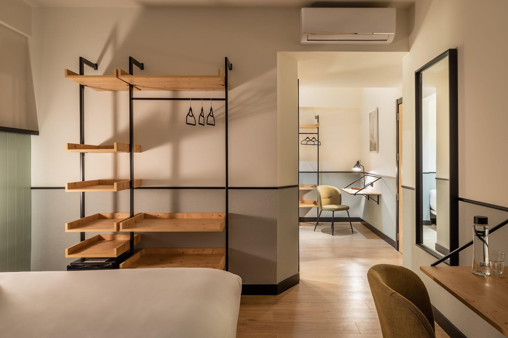 Hotel Bypillow Irala 2*